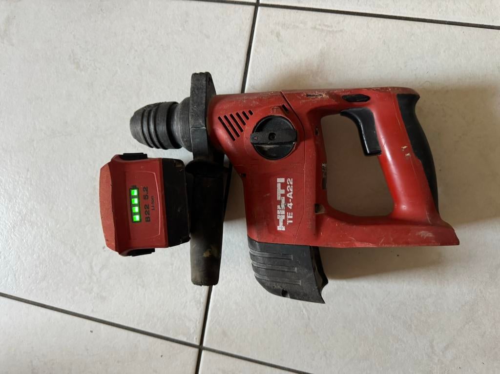 HILTI TE-4 A22 Boor en Breekhamer, Doe-het-zelf en Verbouw, Gereedschap | Boormachines, Ophalen of Verzenden, Zo goed als nieuw