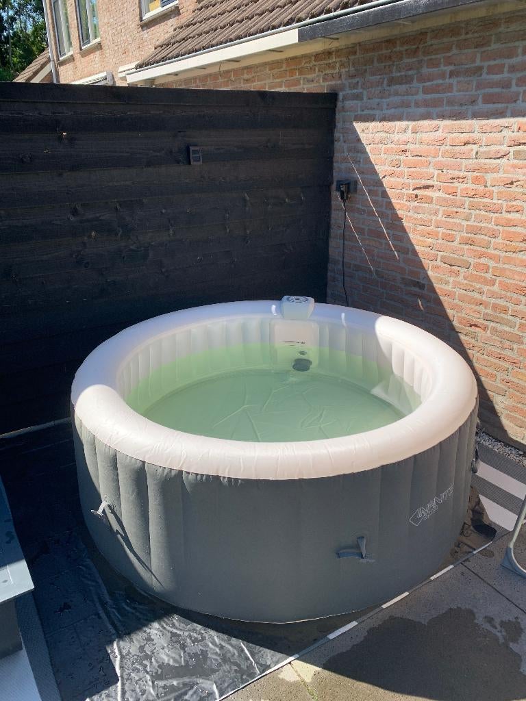 Opblaasbare jacuzzi, Tuin en Terras, Bubbelbaden en Hottubs, Ophalen, Gebruikt, Filter, Opblaasbaar