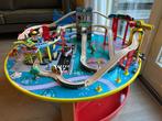 KidKraft Houten treinbaan set met tafel City Explorer 17985, Ophalen of Verzenden, Zo goed als nieuw, Duw- of Trekspeelgoed