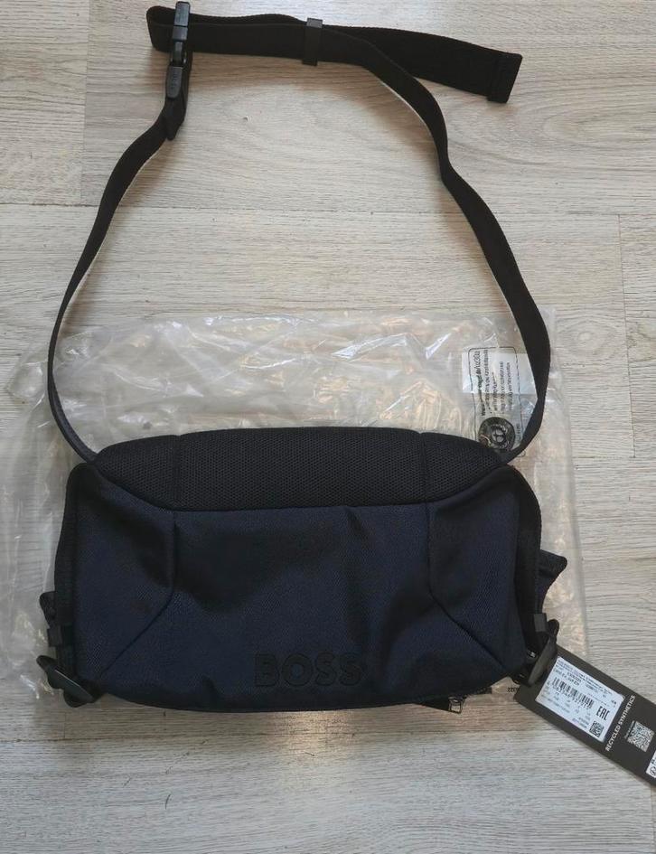 HUGO BOSS SCHOUDERTAS REVERSE BLACK NIEUW, Sieraden, Tassen en Uiterlijk, Tassen | Schoudertassen, Nieuw, Zwart, Ophalen of Verzenden