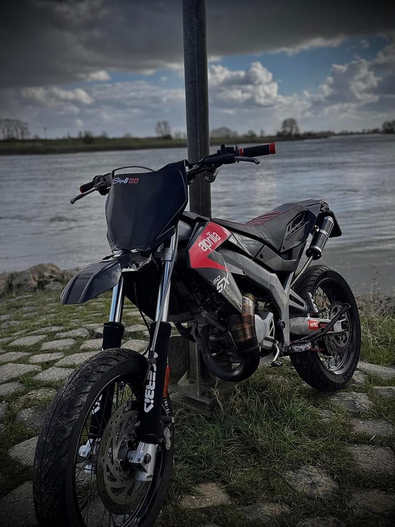 Aprilia sx 50 (zeldzaam), Fietsen en Brommers, Ophalen, Zo goed als nieuw, Overige merken