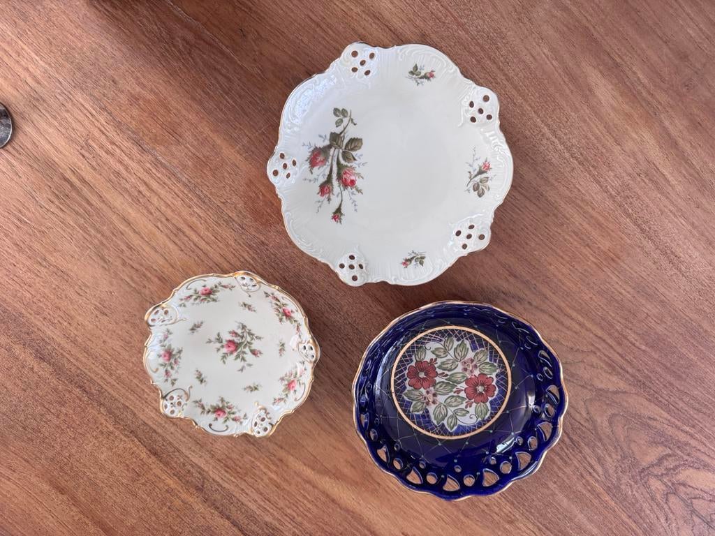 3 zeer iude schaaltjes, Antiek en Kunst, Antiek | Servies los, Ophalen of Verzenden