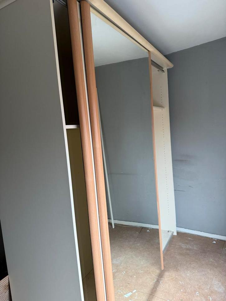 Ruime kledingkast met spiegeldeur, Huis en Inrichting, Kasten | Kledingkasten, Gebruikt, 200 cm of meer, 50 tot 100 cm, 50 tot 75 cm