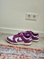 Nike dunk low, Ophalen of Verzenden, Zo goed als nieuw, Overige kleuren