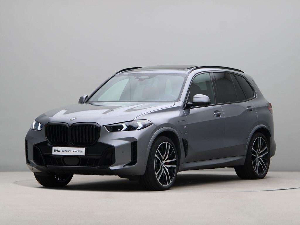 BMW X5 xDrive50e Launch Edition (bj 2023, automaat), Auto's, BMW, Gebruikt, 2395 kg, Met garantie (alle), Overige brandstoffen