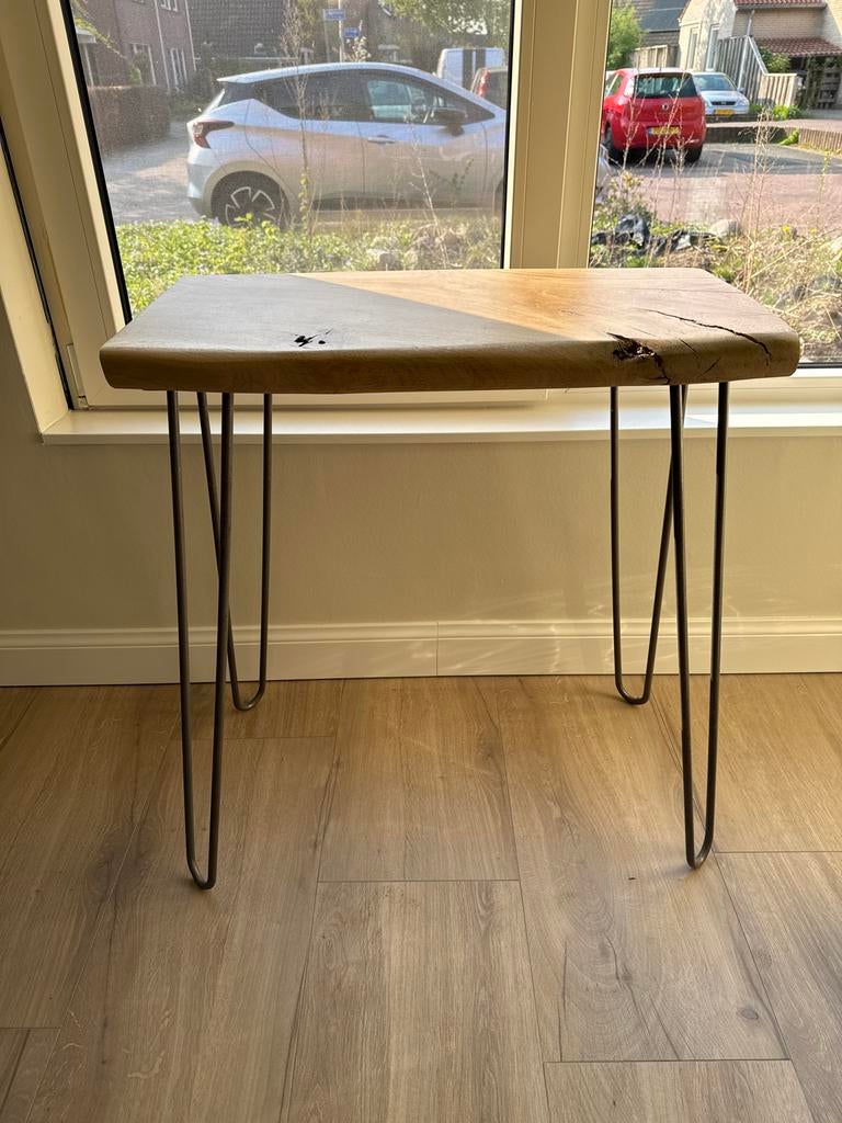 Bijzettafel met massief eikenhouten blad, Huis en Inrichting, Tafels | Bijzettafels, Gebruikt, Rechthoekig, 60 cm of meer, 55 tot 75 cm