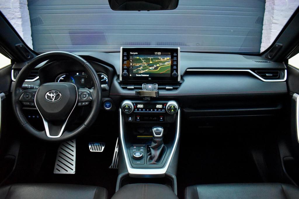 Toyota RAV4 2.5 Plug-in Hybrid AWD Bi-Tone Plus | Pano | ACC, Auto's, Toyota, Automaat, Adaptive Cruise Control, Gebruikt, 4 cilinders