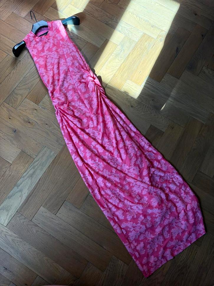 Roze maxi jurk met bloemenprint, Kleding | Dames, Jurken, Zo goed als nieuw, Maat 36 (S), Roze, Onder de knie, Ophalen of Verzenden