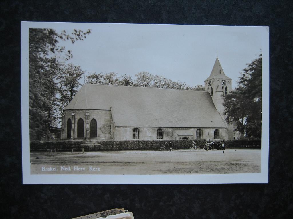 BRAKEL N.H. Kerk, Verzamelen, Ansichtkaarten | Nederland, Ophalen of Verzenden, 1940 tot 1960, Gelderland