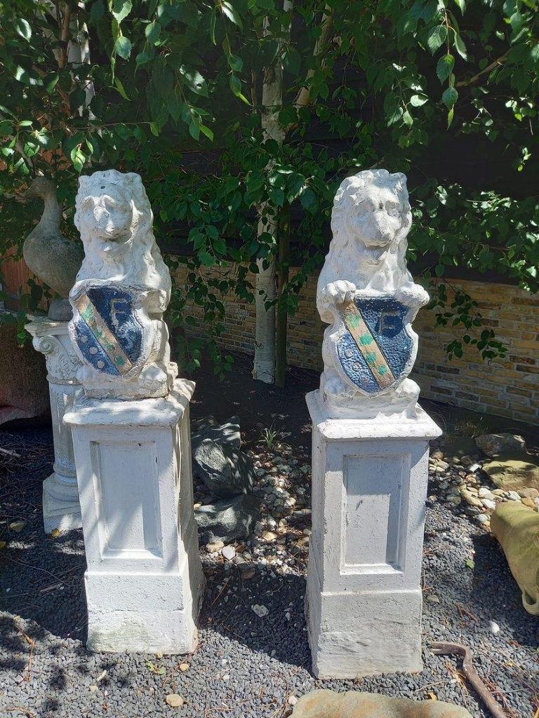 2 dezelfde stenen leeuwen, Ophalen, Gebruikt, Steen