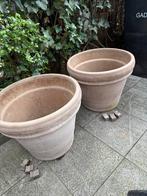 Te koop 2 x terracotta bloempot groot, Ophalen of Verzenden, Zo goed als nieuw, Rond