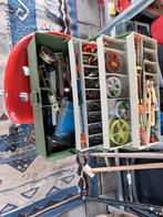 Twee viskoffers met in houd, Ophalen of Verzenden