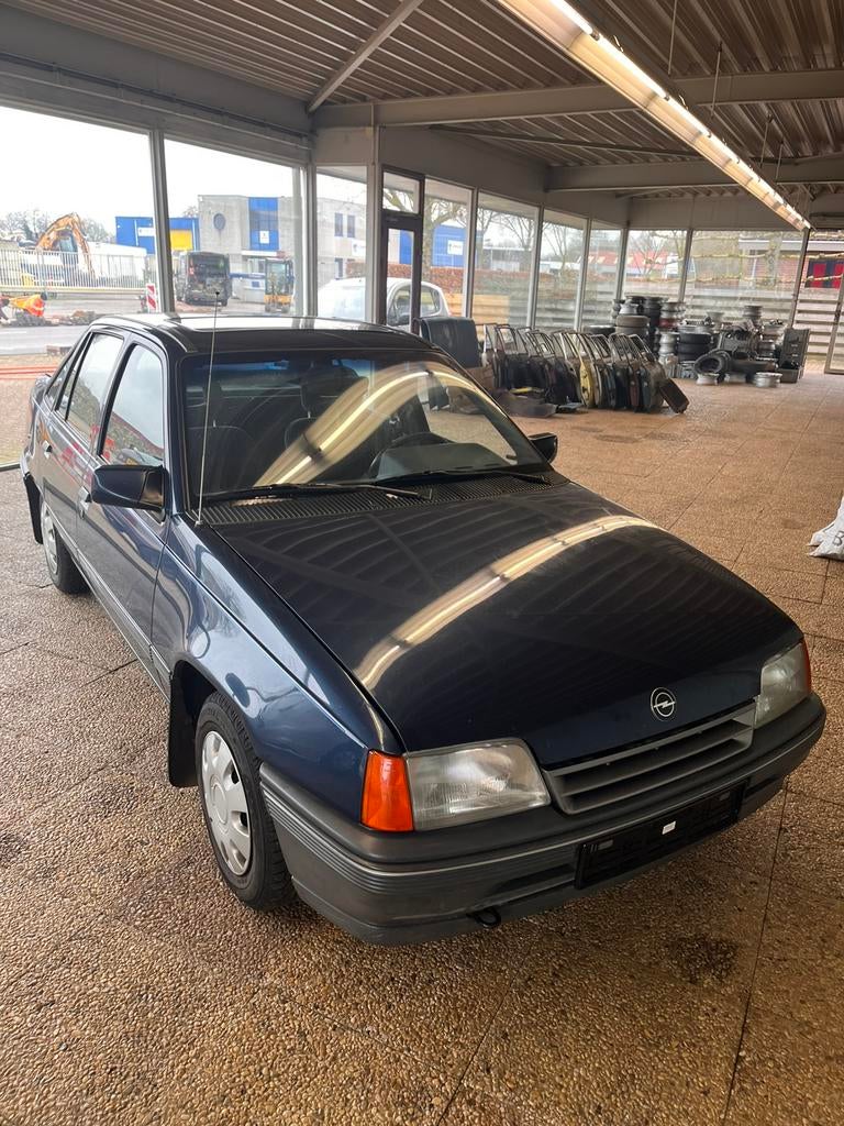 Opel Kadett E 1.4S 1991 Blauw, Auto's, Voorwielaandrijving, Stof, 74 pk, Blauw