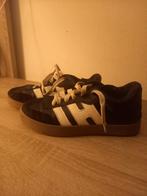 Zwarte sneakers met witte strepen maat38, Kleding | Dames, Ophalen