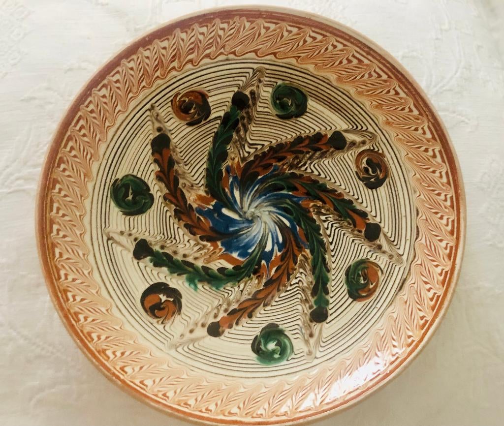 Gesigneerd. Handgemaakte wandbord uit Horezu, Roemenië, Ophalen of Verzenden