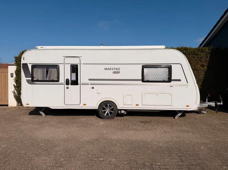 LMC Maestro 560 E - Luxe caravan met comfortabele indeling, Caravans en Kamperen, Rondzit, Koelkast, Particulier, 6 tot 7 meter