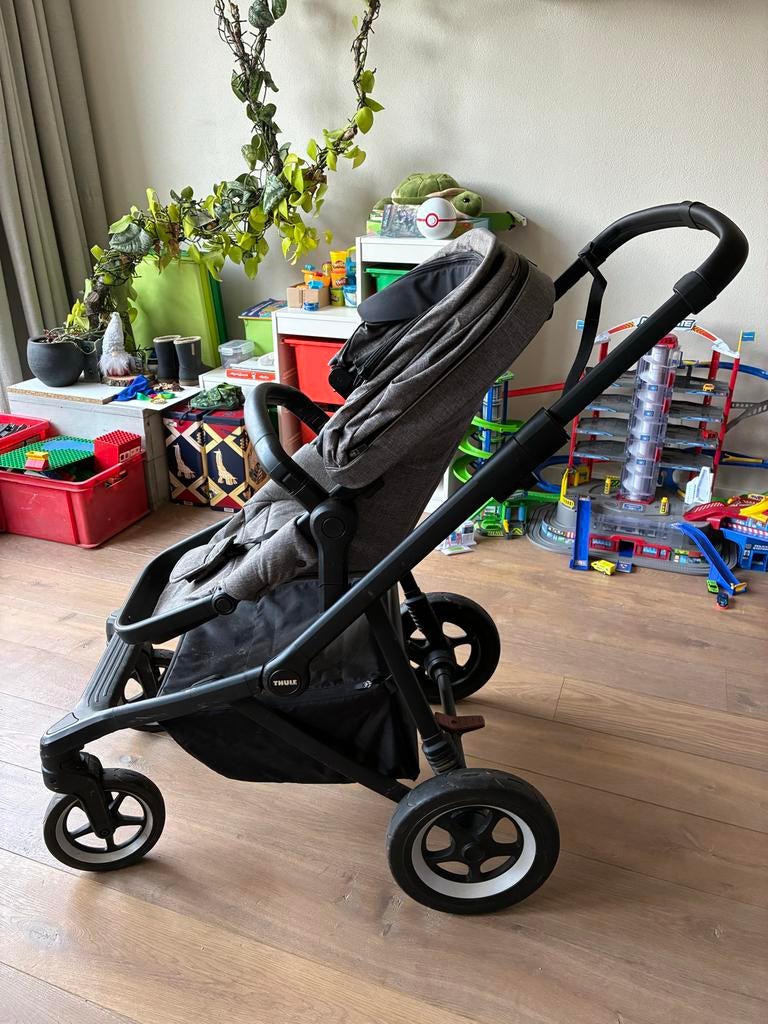 Thule Sleek kinderwagen incl. reiswieg, Gebruikt, Combiwagen, Verstelbare duwstang, Ophalen