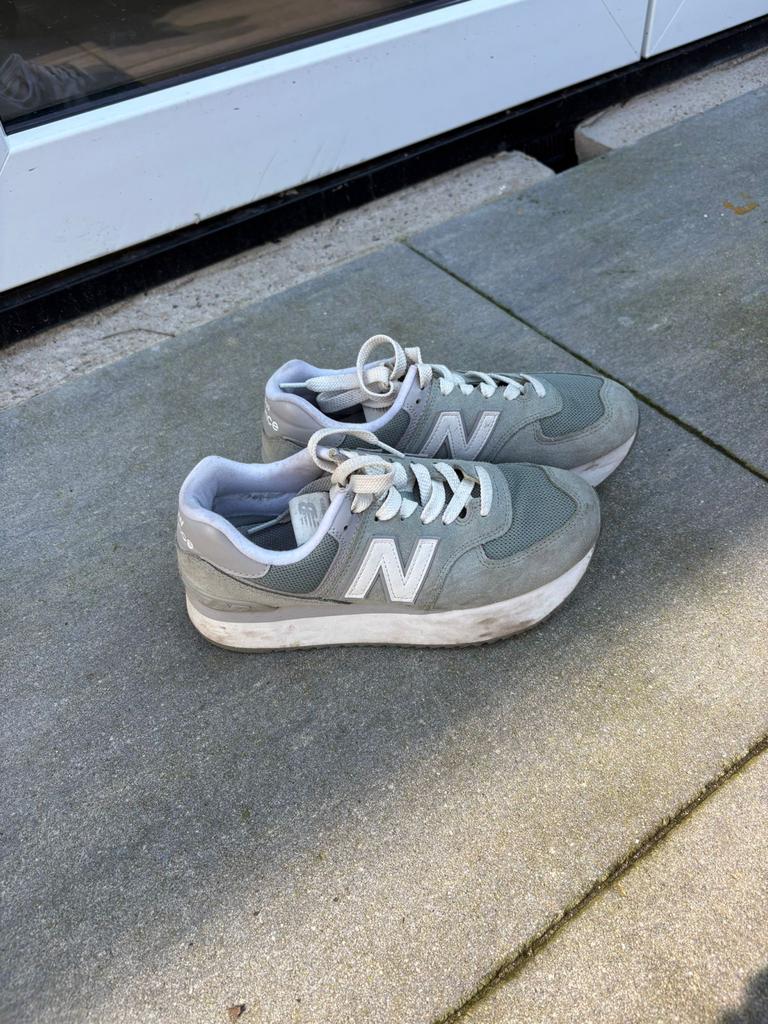 New Balance sneakers WL574 grijs maat 41, Kleding | Dames, Schoenen, Ophalen of Verzenden, Sneakers of Gympen, Grijs, Gedragen