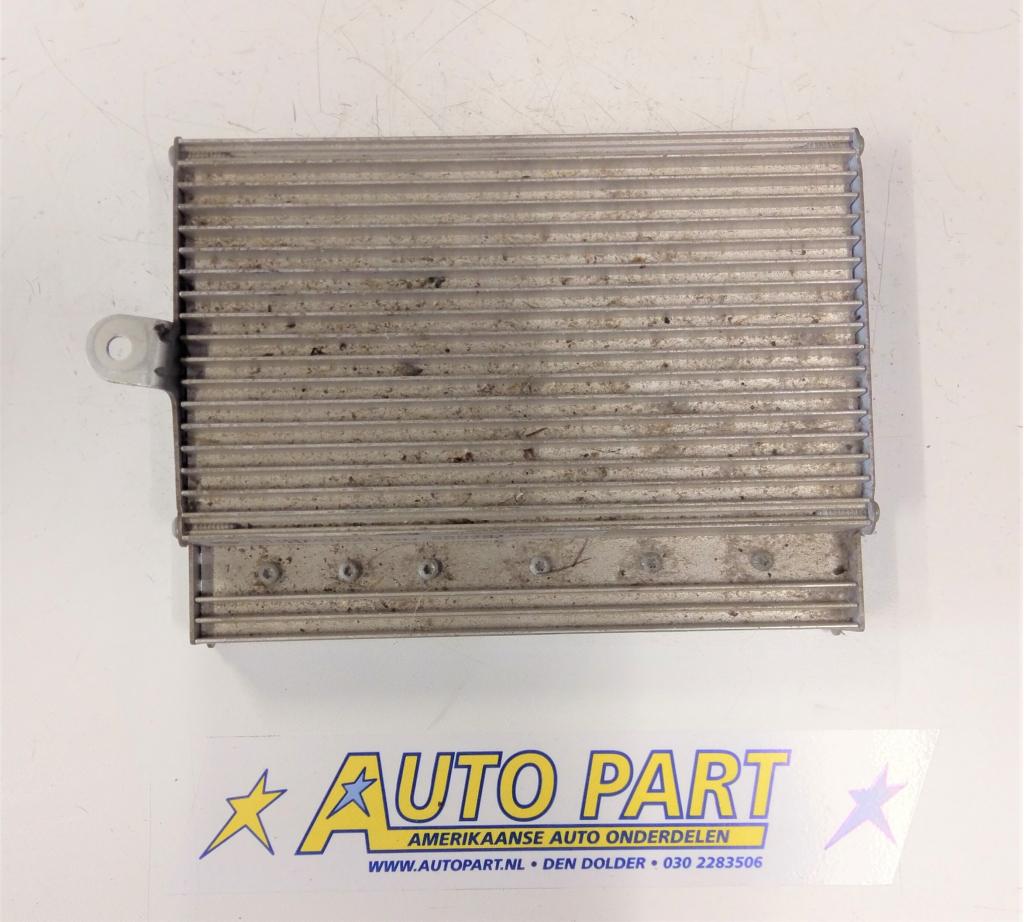 Dodge Ram 1500 2003-2004 versterker, Auto-onderdelen, Gebruikt, PO Box 21-8004 | Auburn Hills, MI 48321-8004, Amerikaanse onderdelen