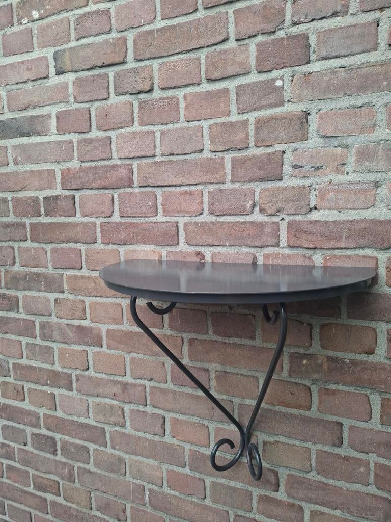 Twee smeedijzeren sidetables, Ophalen, 25 tot 50 cm, Overige vormen, Metaal