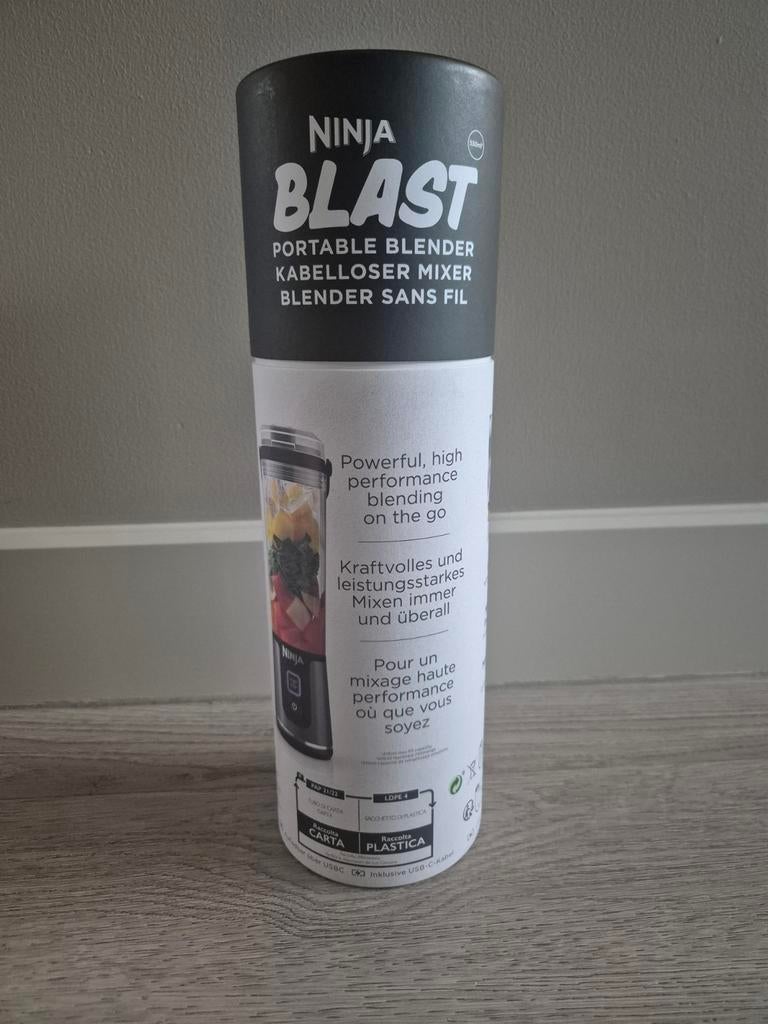 Ninja Blast snoerloze draagbare blender – zwart

NIEUW, Witgoed en Apparatuur, Ophalen of Verzenden, Nieuw