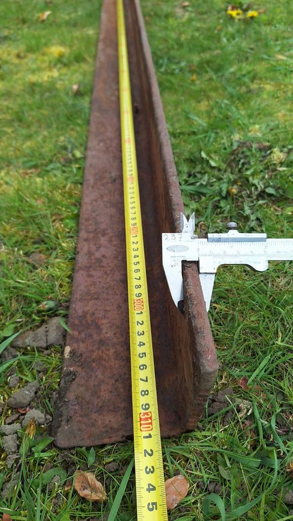 Hoeklijn - IJzeren profielbalk, roestig, Ophalen, Gebruikt, IJzer