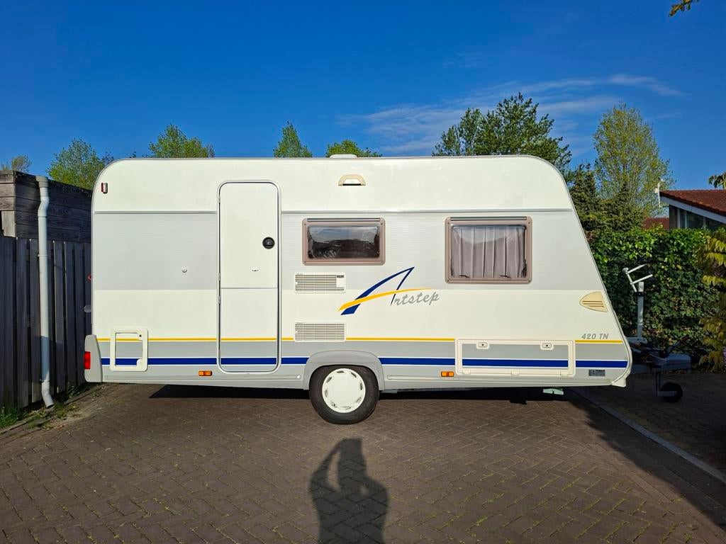 Burstner 420 TN Artstepst, Caravans en Kamperen, Vast bed, Treinzit, Particulier, Bürstner