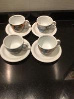 Illy collection. 4 La Porcellana cappuccino kop en schotels, Ophalen of Verzenden, Zo goed als nieuw, Porselein, Kop en/of schotel