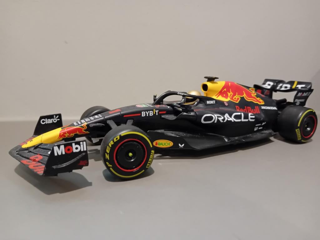 Mooie radiografisch bestuurbare f1 auto., Ophalen of Verzenden, Zo goed als nieuw, Auto, Bburago