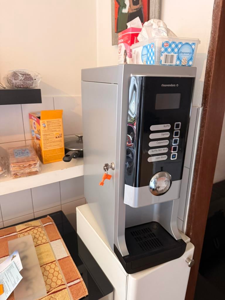 Rheavendors koffiemachine (professioneel), Afneembaar waterreservoir, 10 kopjes of meer, Koffiemachine, Ophalen of Verzenden