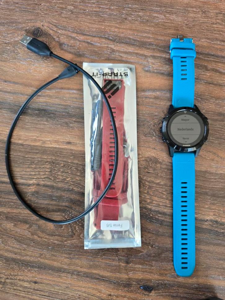 Hele mooie Garmin Fenix 5 Sapphire, Sieraden, Tassen en Uiterlijk, Sporthorloges, Zo goed als nieuw, Android, Zwart, Afstand, Calorieverbanding