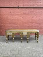 Antieke sidetable uit India met messing, Ophalen of Verzenden