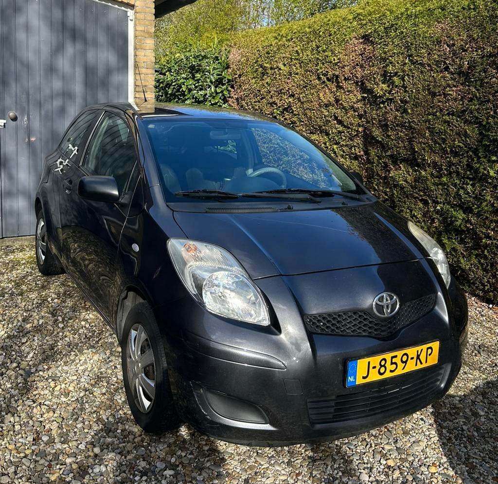 Toyota Yaris 1.0 12V VVT-i Terra – 2010 – Grijs, Particulier, Yaris, Zilver of Grijs, Te koop