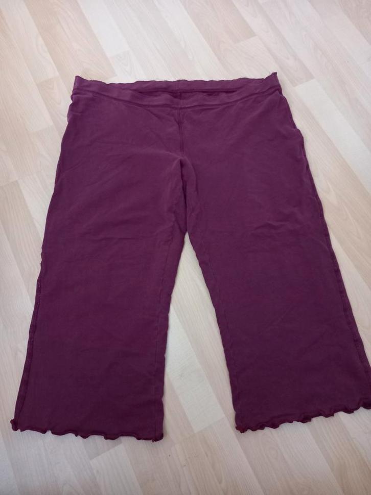 CAPRI stretch  broek maat xxl, 48-50 bordeauxrood, stretch, Kleding | Dames, Leggings, Maillots en Panty's, Gedragen, Legging