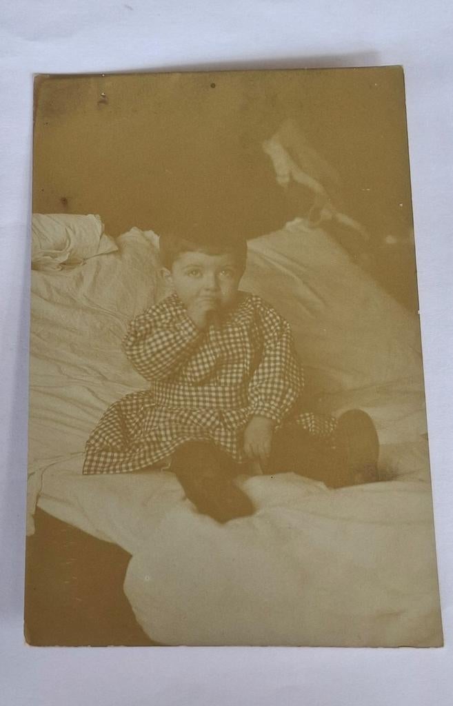 Fotokaart- portret- meisje- peuter- kind- jurk, Verzamelen, Foto's en Prenten, Ophalen of Verzenden, Voor 1940, Overige onderwerpen