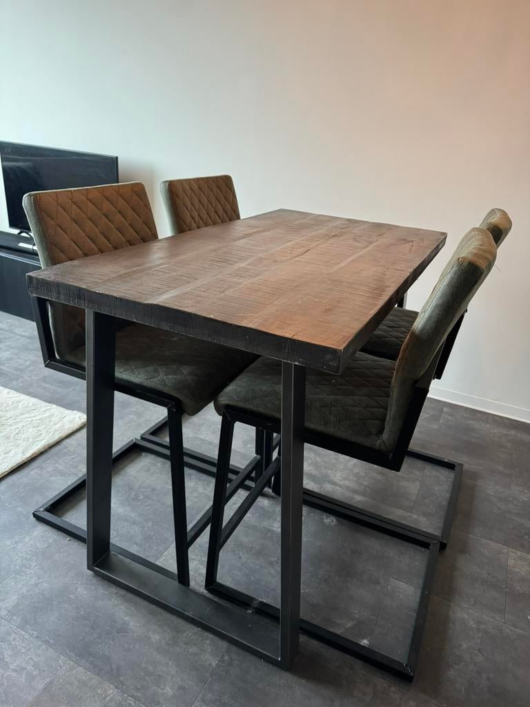 Bartafel met 4 stoelen, Ophalen, Zo goed als nieuw