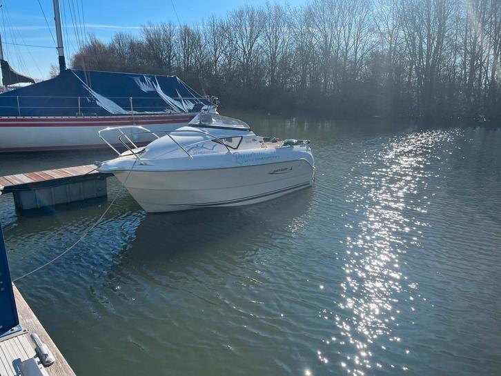 Quckzilver 460 visboot met buitenboordmotor, Watersport en Boten, Vis- en Consoleboten, Gebruikt, 30 tot 50 pk, 3 tot 6 meter
