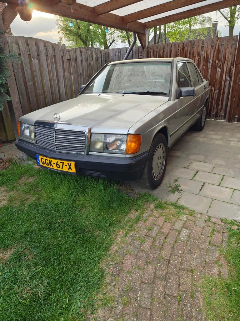 Mercedes-Benz Mercedes 190 E 1985 Grijs, Auto's, Mercedes-Benz, 565 kg, 122 pk, 1200 kg, Particulier