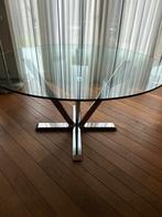 Calligaris design eettafel met vier stoelen, Ophalen, Rond, Zo goed als nieuw, Stijlvol Italiaans design.