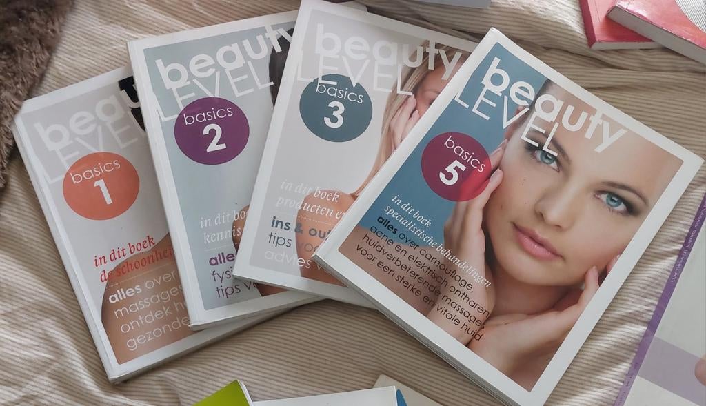 Beauty Level Basic 1,2 ,3,5., Boeken, Schoolboeken, Ophalen of Verzenden, Zo goed als nieuw, Overige niveaus