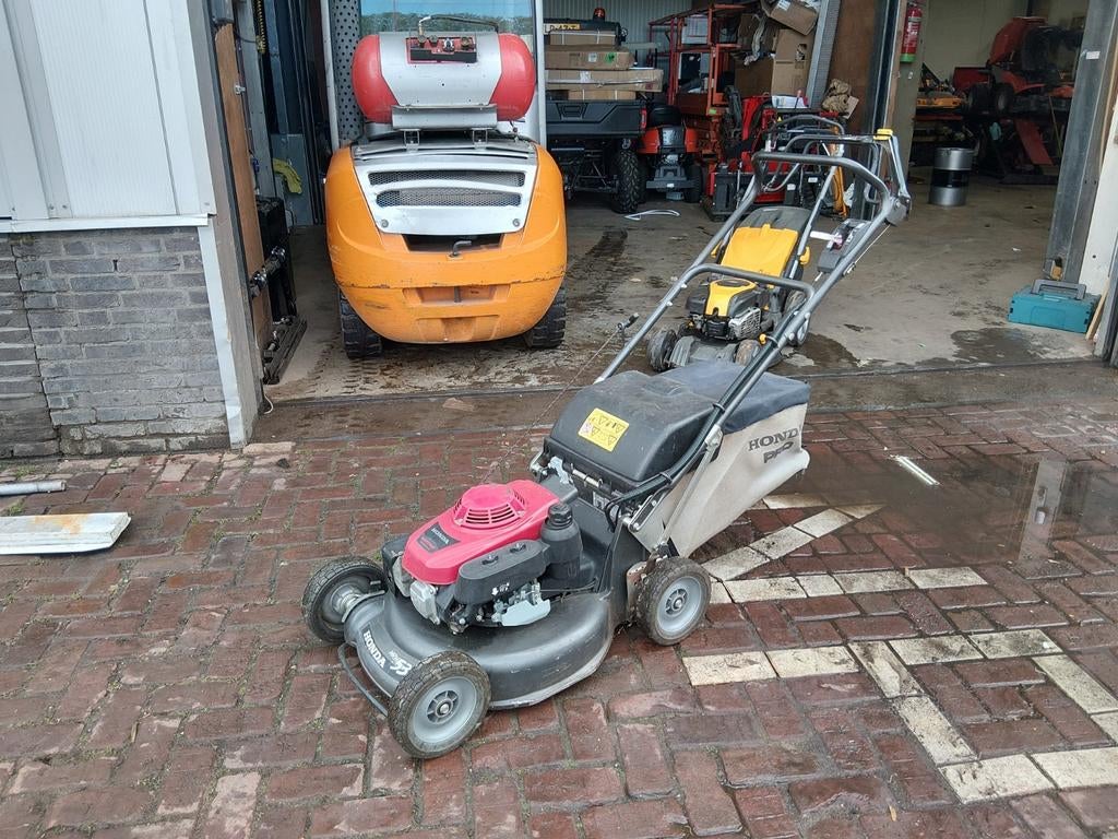 Proffesionelle honda hrh loopmaaier, Ophalen, Cirkelmaaier, Honda, Gebruikt