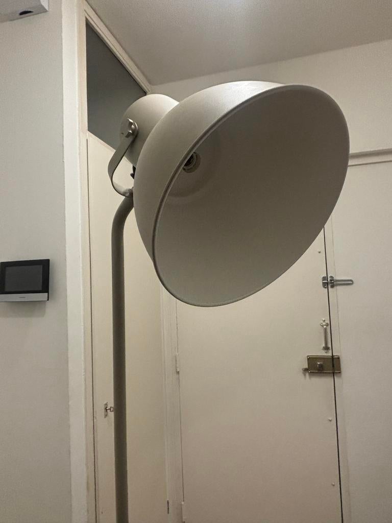 Staande designlamp / vloerlamp, crème/wit, Huis en Inrichting, Lampen | Vloerlampen, Ophalen, Gebruikt, Metaal, 150 tot 200 cm