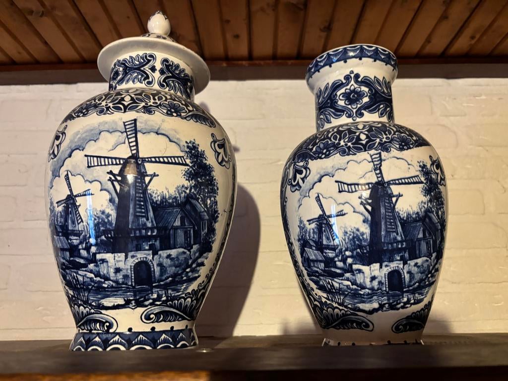 Set van 2 Delfts Blauwe vazen met molenlandschap, Ophalen