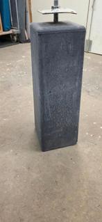 Betonpoer, Ophalen, Zo goed als nieuw, Carport