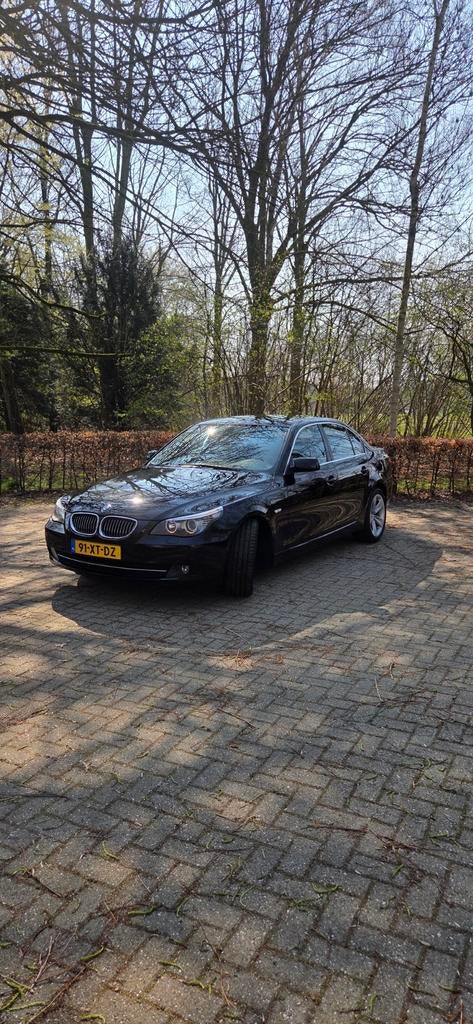 BMW 5-Serie 2.5 I 523 AUT 2007 Zwart, Auto's, 1800 kg, Zwart, Origineel Nederlands, Grijs
