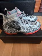 Nike Air Foamposite Pro Elephant Print Maat 43, Ophalen of Verzenden