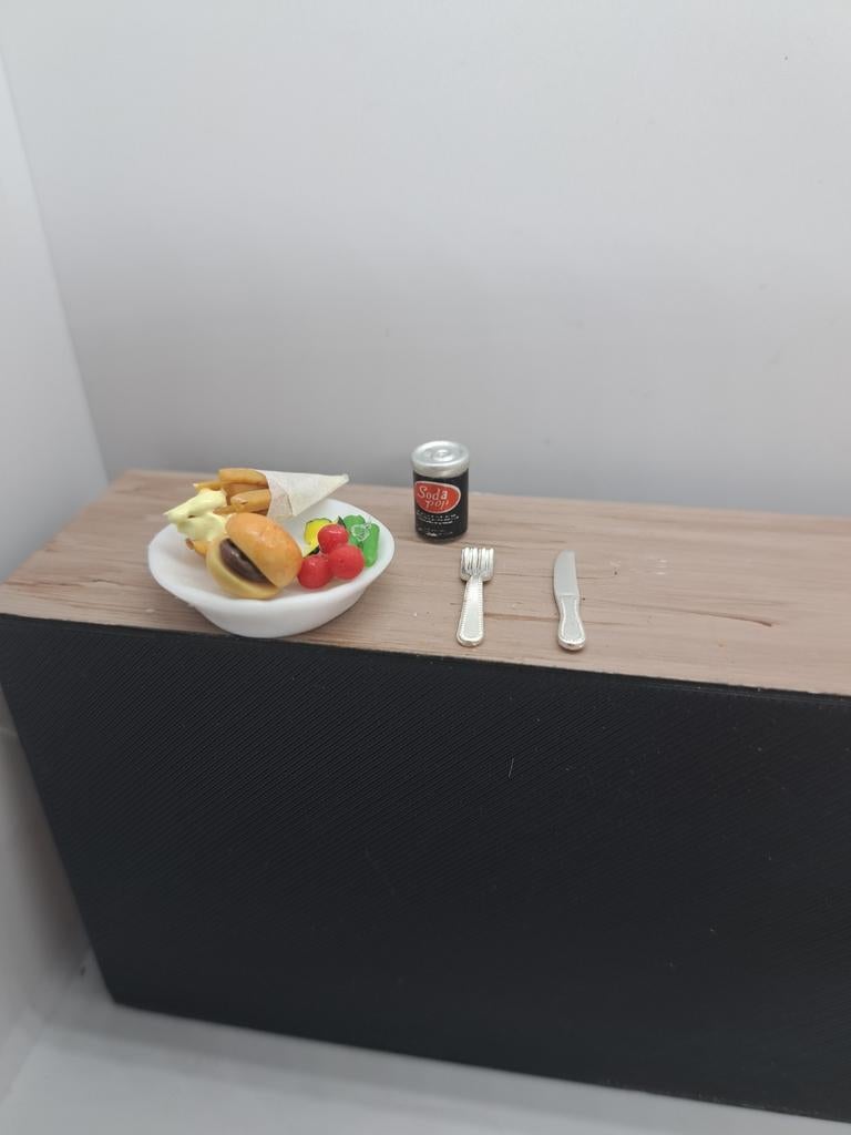 Patatje met broodje hamburger 1:12, Ophalen of Verzenden, Nieuw, Poppenhuis