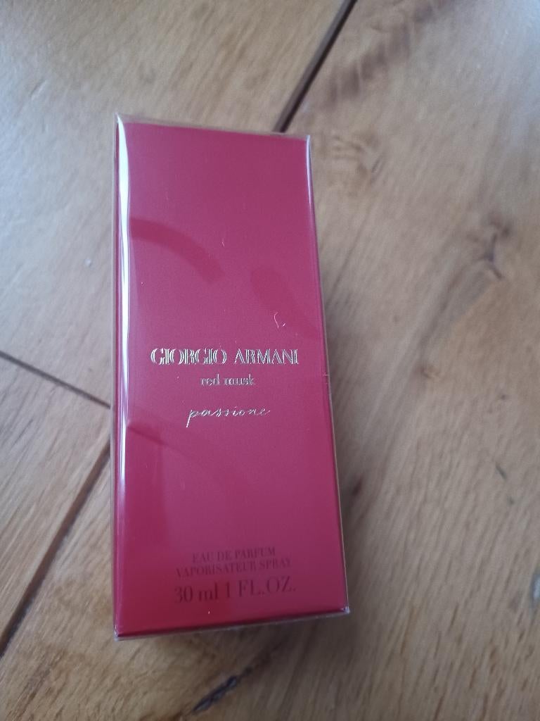Giorgio Armani -Passione Red Musk Parfum - 30ml / nieuw, Ophalen of Verzenden, Nieuw