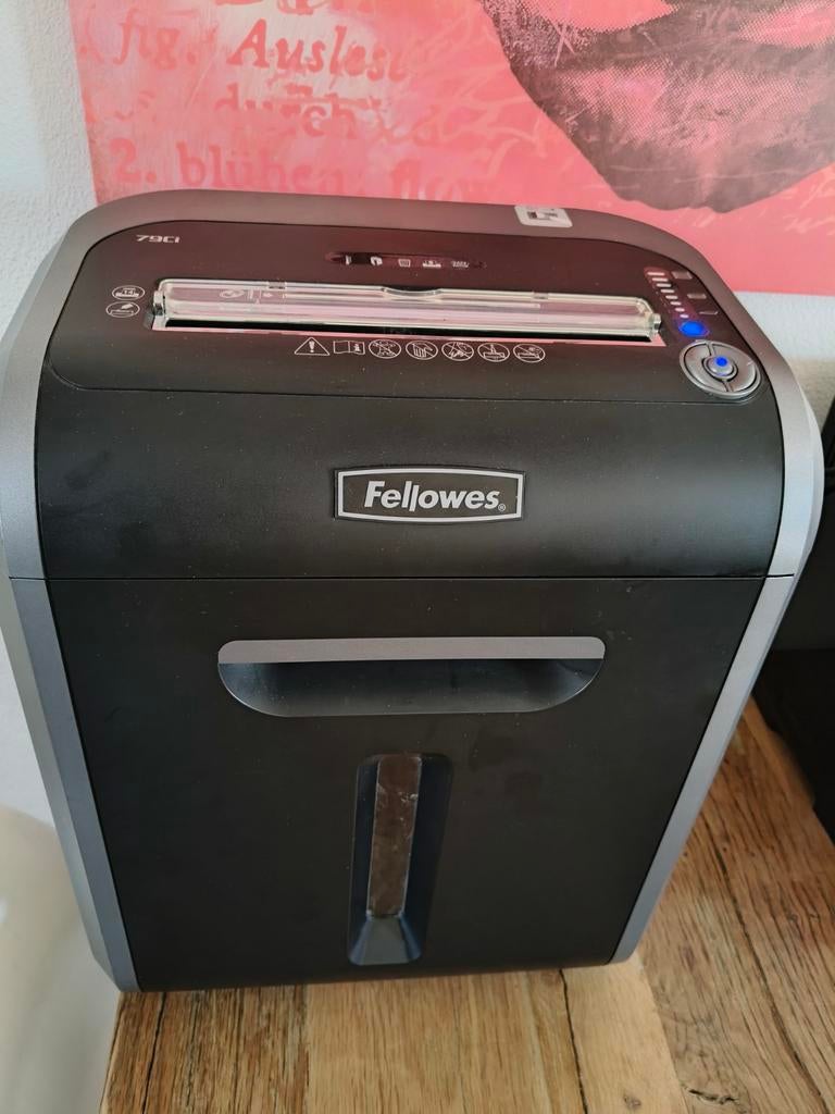 Fellowes 79Ci papier, Ophalen