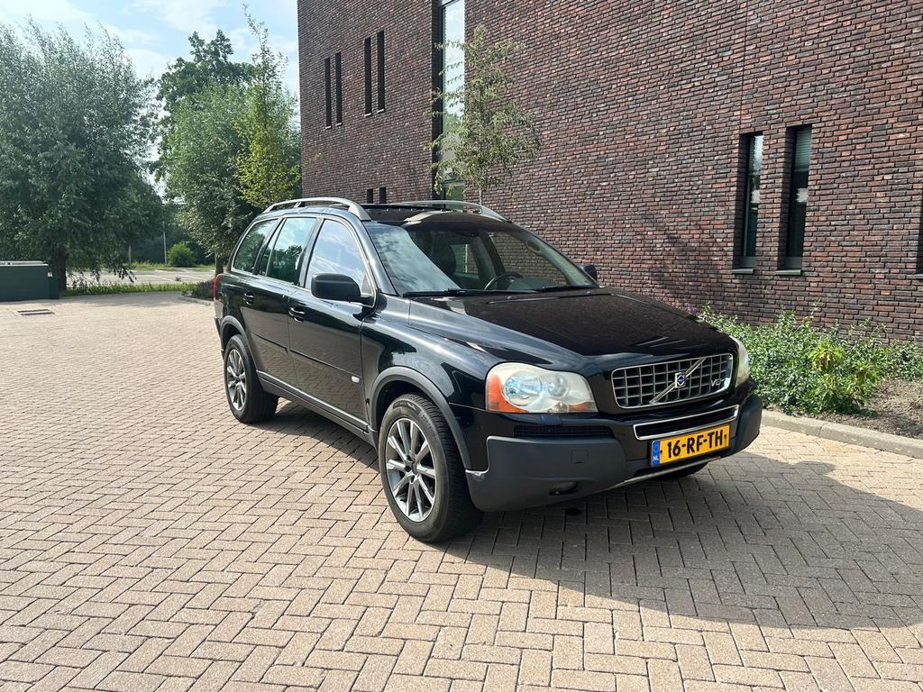 Volvo XC90 4.4 V8 Geartronic 7-SEATER 2005 Zwart, 138 €/maand, 7 stoelen, Zwart, 2107 kg